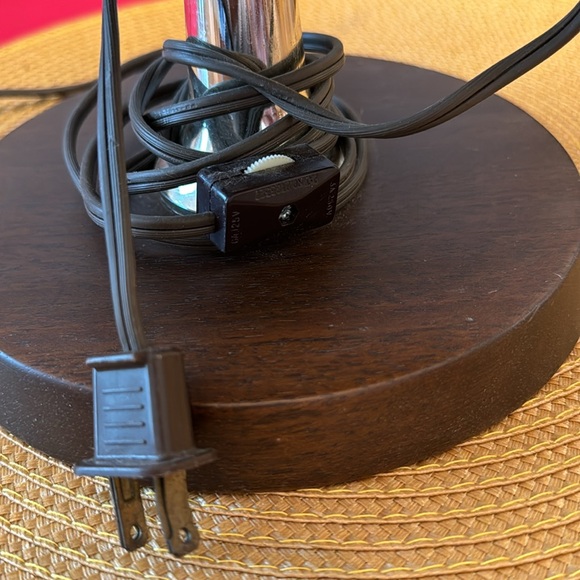 VINTAGE WORKING LAMP GLOBE - Picture 13 of 15